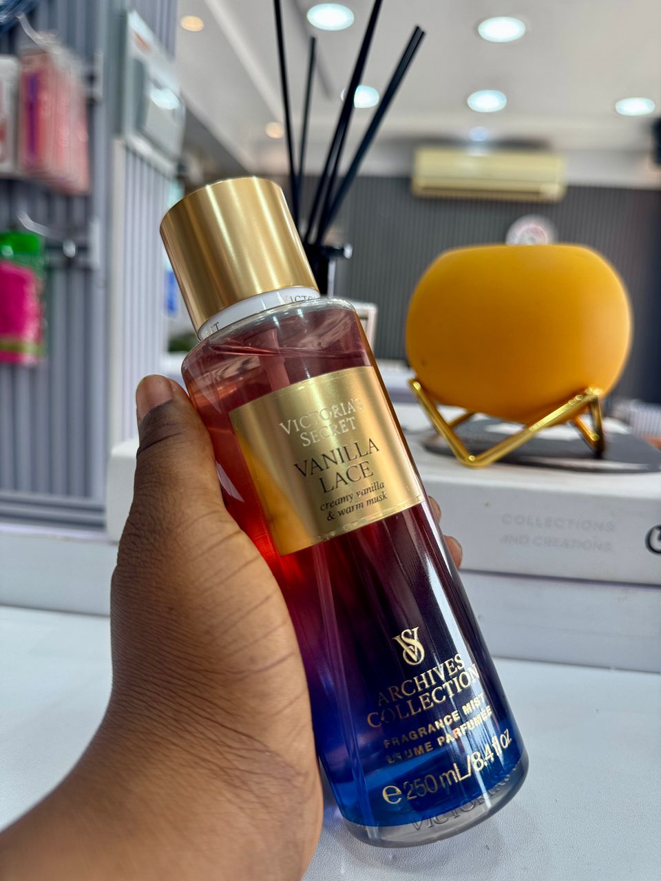 VICTORIA SECRET VANILLA LACE SPLASH